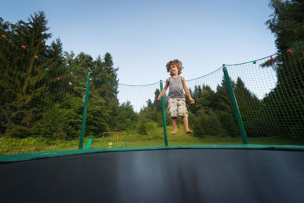 Quel poids peut supporter un trampoline ?