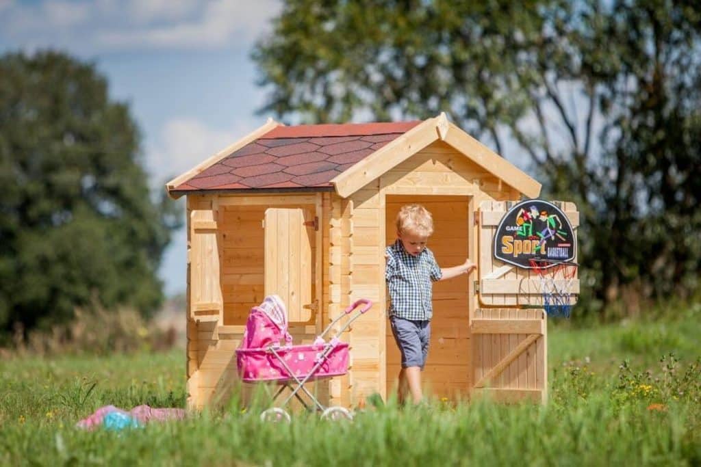 Test de la cabane en bois Timbela M516 : l'aire de jeu idéale pour vos enfants