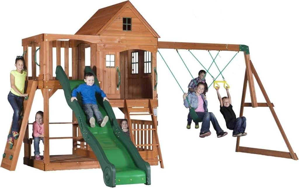Test de l'aire de jeux Backyard Discovery Hill Crest : un monde d'aventures en bois