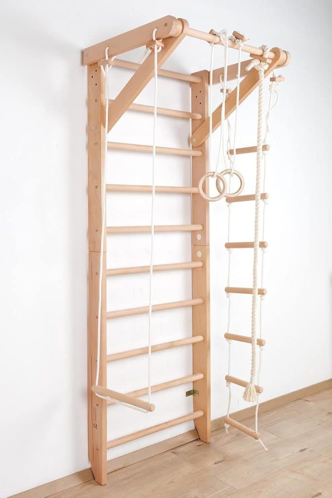 Test de l'échelle suédoise Sport-2-220 en bois pour la motricité