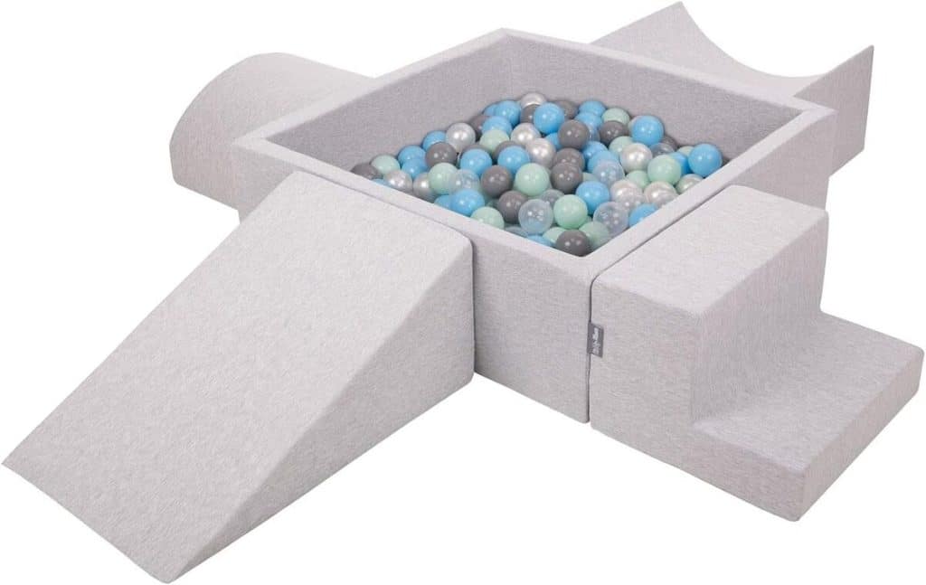 Test : aire de jeux en mousse KiddyMoon avec piscine à balles pour enfants