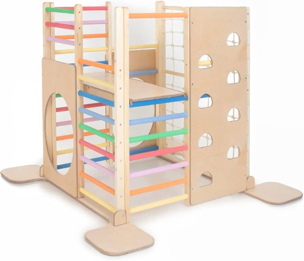Test de la tour d'escalade en bois HomeForDreams Montessori pour tout-petits