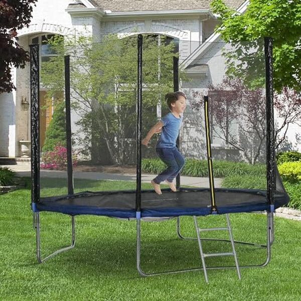 Découvrez le trampoline Sportnow : allie sécurité et divertissement pour vos enfants grâce à sa conception innovante et ses caractéristiques exceptionnelles. Offrez-leur des heures de jeu en toute sérénité.