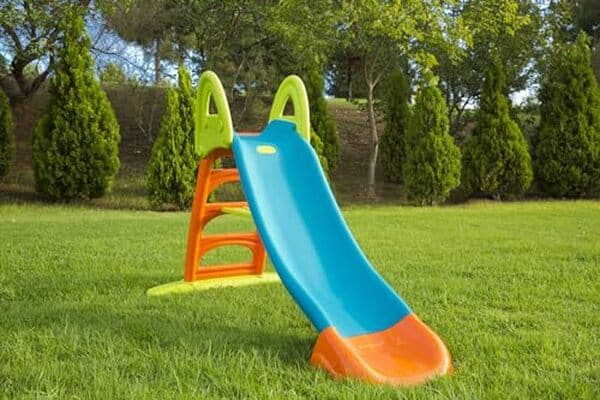 Découvrez notre test du Feber Slide 10 : un toboggan aquatique assurant des heures de bonheur pour vos enfants avec un design sécurisé et divertissant